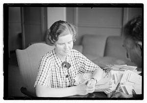 Miss Muriel Stafford hand writing anal[yst]