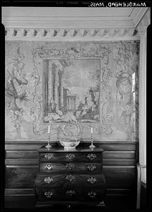 Marblehead, Lee Mansion, upper hall: paper, vertical panel and bombe chest