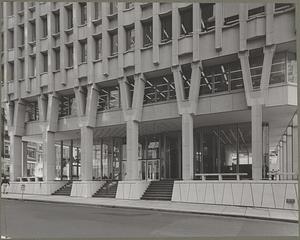 Boston, Blue Cross-Blue Shield Building, exterior, entrance, Paul Rudolph, 1960