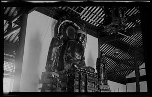 Statue in Nanking temple