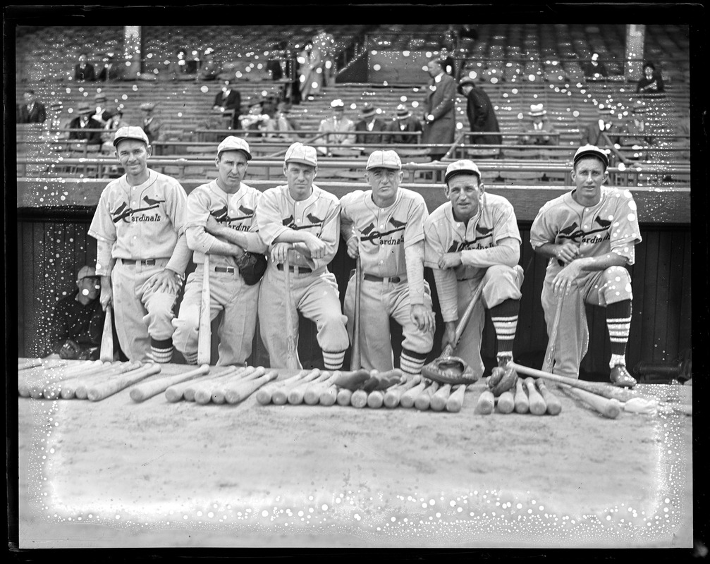 1971 St. Louis Cardinals team photo, The original photo was…