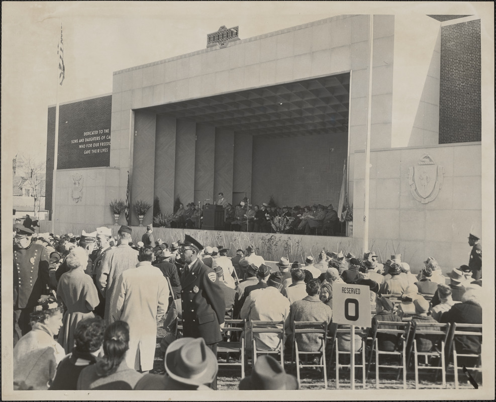 Long shot of Cambridge War Memorial dedication