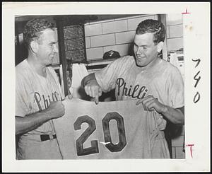 First 20-Game Winner in N.L. - Robin Roberts (right), Phillies righthander, shows Willie Jones the number of victories he has pitched following last night's 10-5 win over the Pirates and Pittsburgh. Jones hit a three-run homer in the sixth to ice game for the Phils.