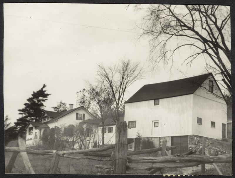 Hayes/Loker Barn, Bacon Street