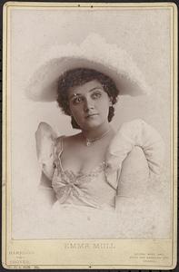 Emma Mull