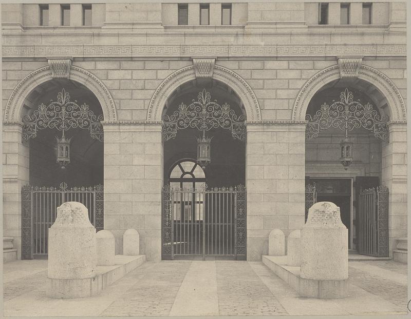 Boston Public Library, Boylston Street entrance