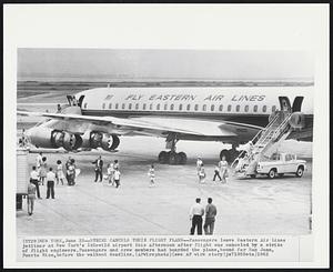 New York – Strike Cancels Their Flight Plans – Passengers leave Eastern Air Lines jetliner at New York’s Idlewild airport this afternoon after flight was canceled by a strike of flight engineers. Passengers and crew members had boarded the plane, bound for San Juan, Puerto Rico, before the walkout deadline.