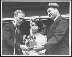 Mayor White, Miss Puerto Rico Vilma Otero + Ad Perey as youngster is presented trophy