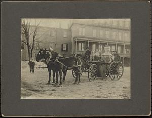 Steam pumper and team