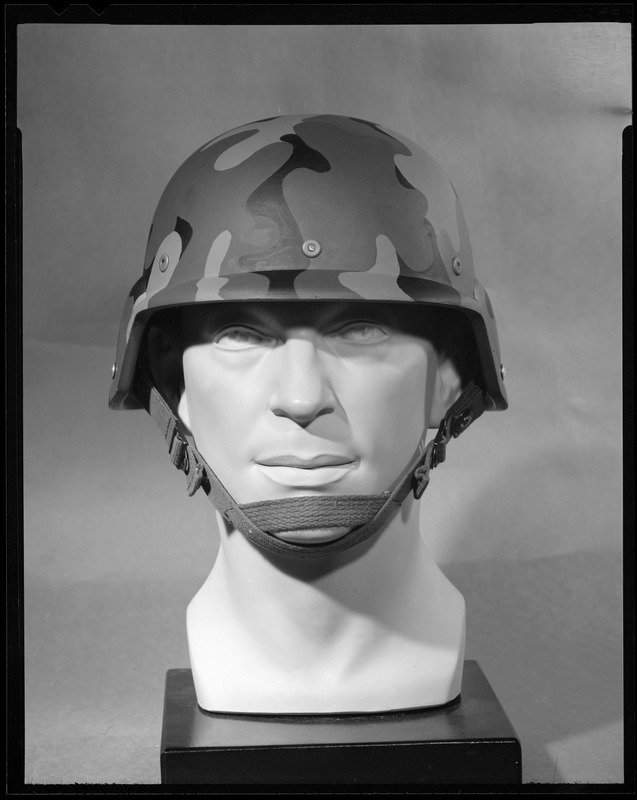 Armor branch, front view-vest + Kevlar helmet