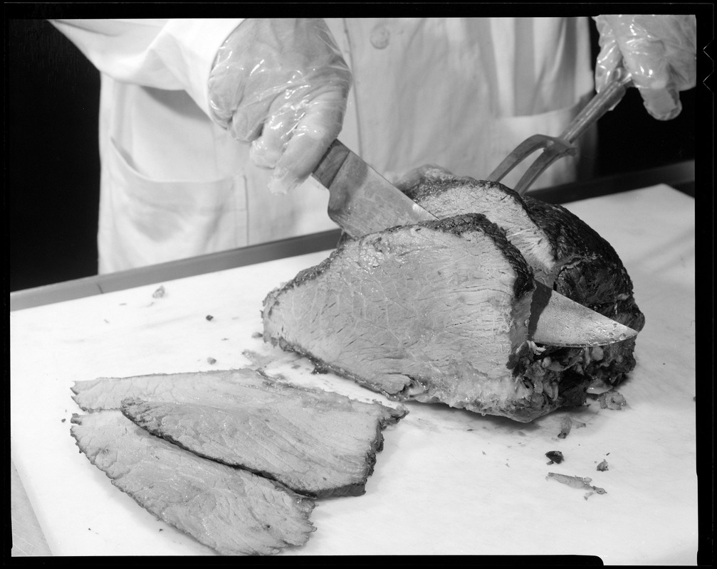 FEL, food, preparation, roast beef (being sliced)