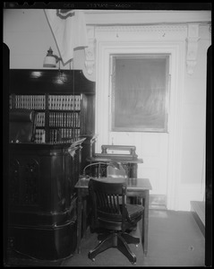 Court stenographer desk