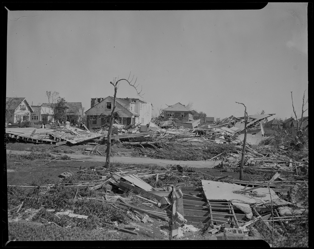 Neighborhood hit by tornado - Digital Commonwealth