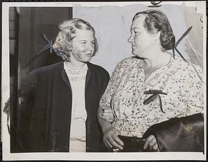 Geraldine, 11, and her mother, Mrs. Anna Cierniewski, leaving Dor. court
