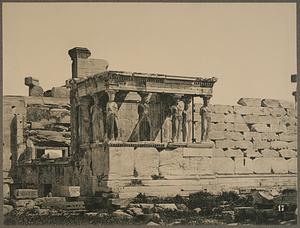 Caryatides prises de face