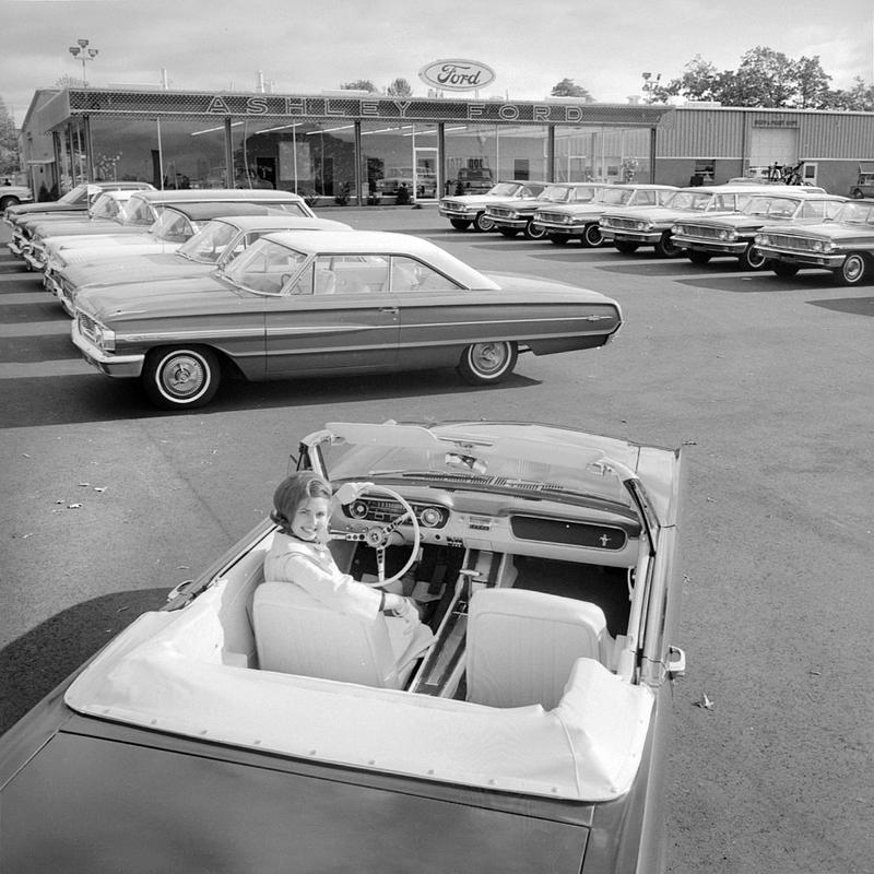 Miss New Bedford at Ashley Ford, Mount Pleasant Street, New Bedford