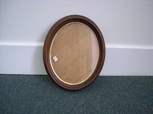Oval frame with gilt insert