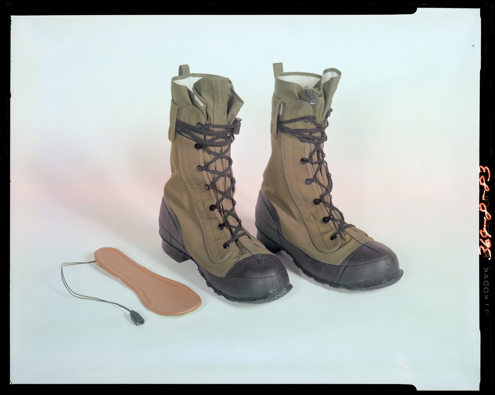 CEMEL, air-crewmens boots, heated electrical (experimental)