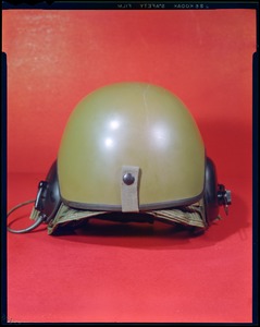 CEMEL, body armor, helmet, DH 132, back view