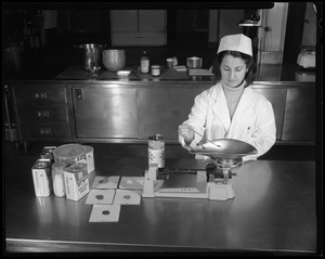 Weighing for dental liquids