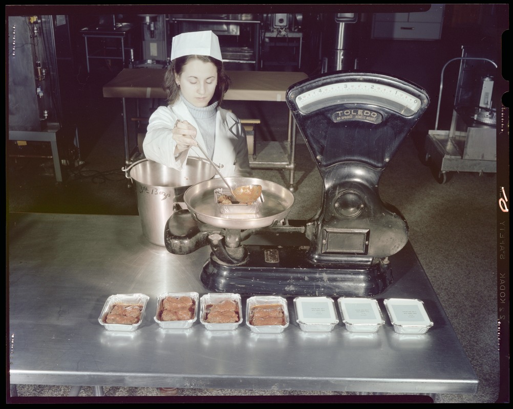 Portioning modified meat entree