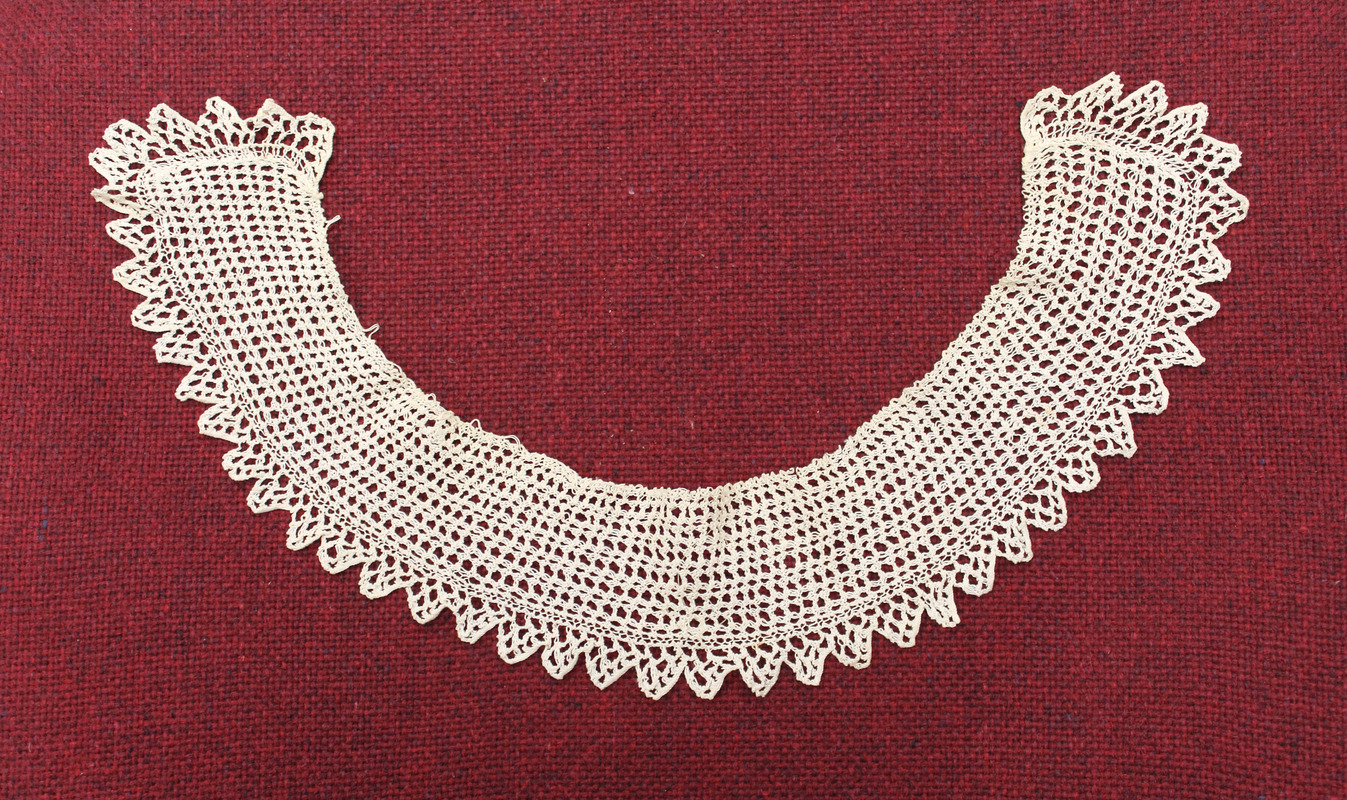 Lace collar, made by Laura Bridgman