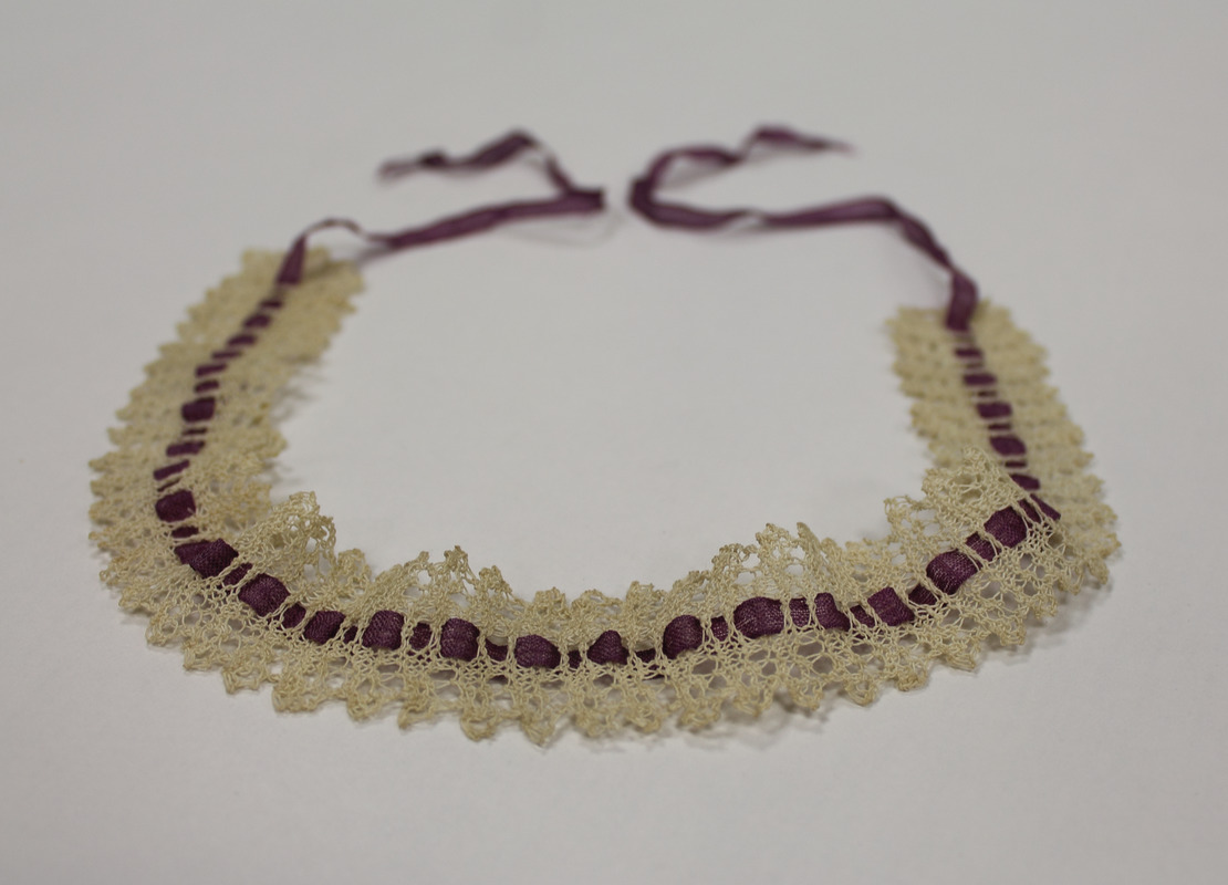 Ruffled lace collar, made by Laura Bridgman