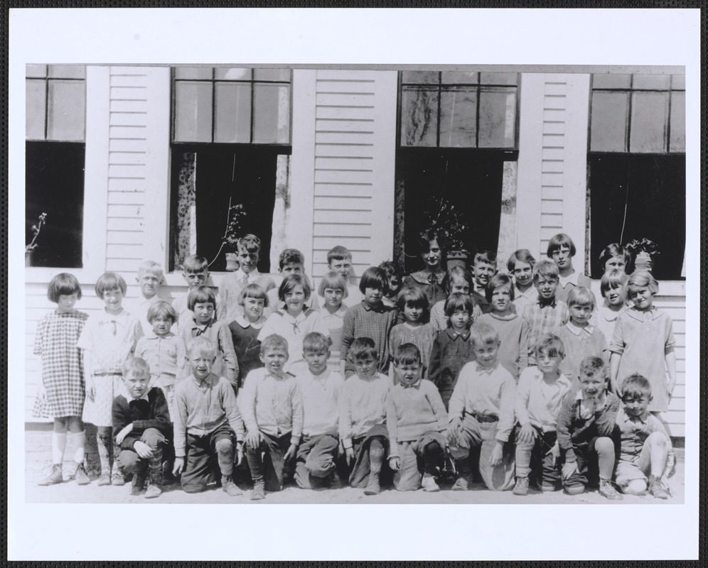 West Yarmouth Elementary School class of 1928-1929, grades 1-4