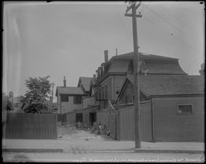 Salem St. rear of buildings Green's and Shackford's, looking E. from Columbia St., July, 1913