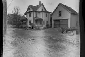 House at NE corner Mt. Vernon and Marshall Sts. view looking Nly from Marshall St., Nov. 1, 1935