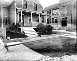 #24 Highland Ct. looking SEly from street, Oct. 16, 1935