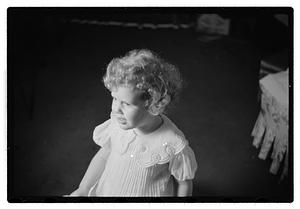 Collier Mrs. & 2 children
