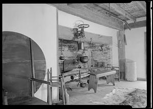 Saugus Iron Works, interior