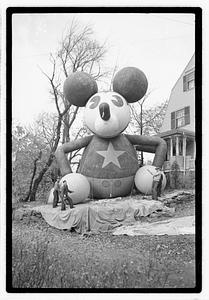 Giant Mickey Mouse character balloon