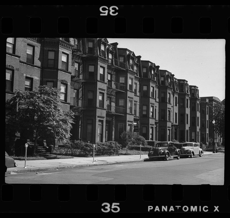 Newbury Street, Boston, Massachusetts, between Exeter Street and Fairfield Street