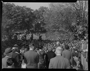 Jawaharlal Nehru in front of large outdoor crowd at Wellesley College