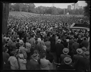 Speaker addressing large crowd on Boston Common during vice presidential candidate Richard Nixon's New England tour