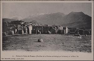 Ruines du Palais de Phaestos (fouilles de la mission archéologique Italienne) et le Mont Ida