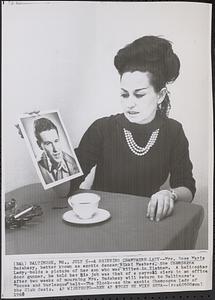 A grieving champagne lady