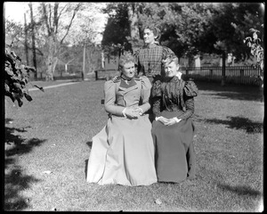 Mrs. H. W. Sheldon, Miss Laura Forbes, Miss G. Grant