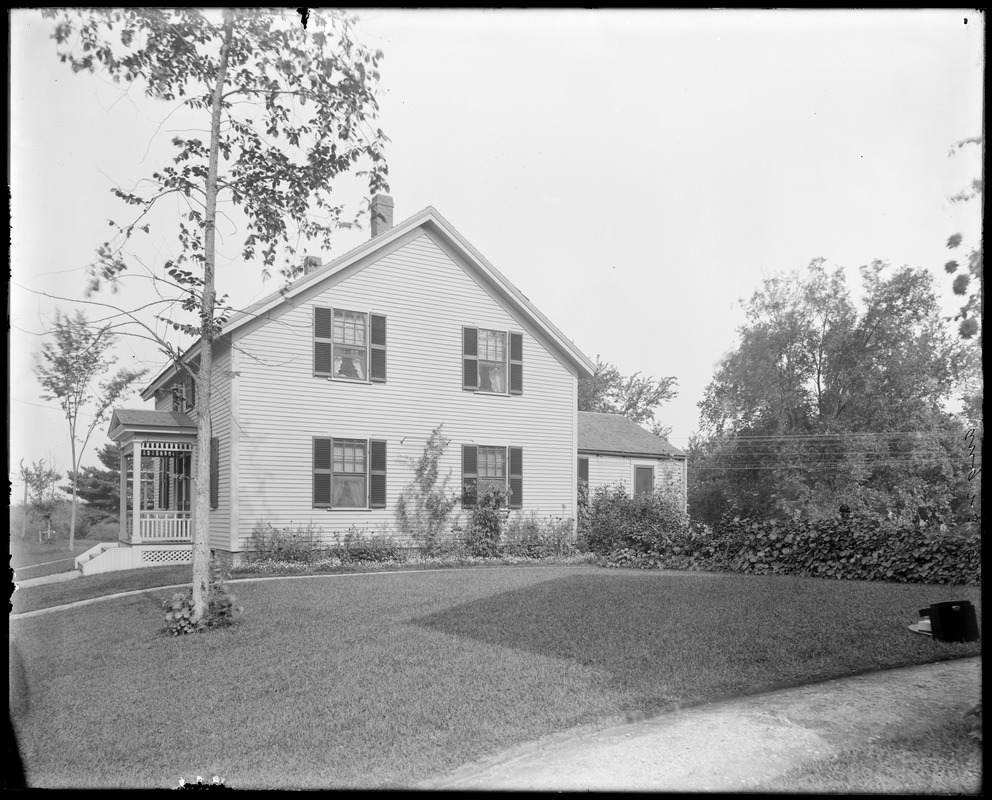 #13 Lowell Street, front and side view, 1906 flower contest