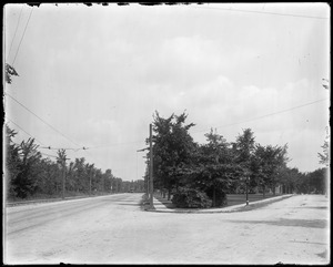 Talbot Avenue and Wilson Street, from north end of Fordway Bridge square