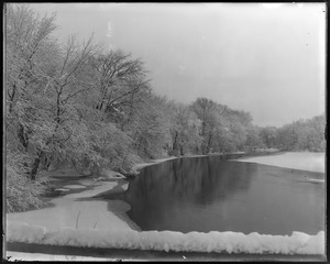 Concord River looking north from Fordway bridge after snow storm