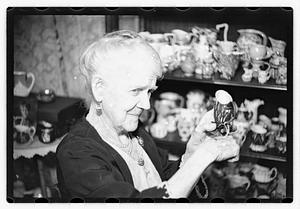 Mrs. Lue Stuart Wadsworth, collector of rare pitchers