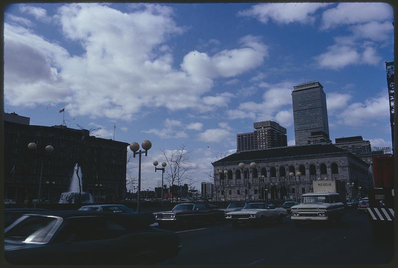 Copley Sq. 9 a.m. New John Hancock - wind damage