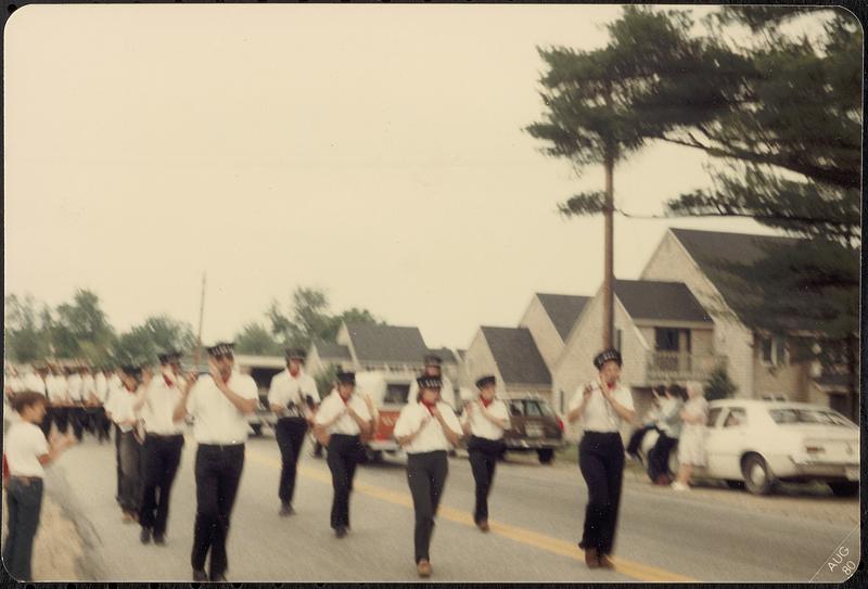 Warren Fife & Drum Corps on parade