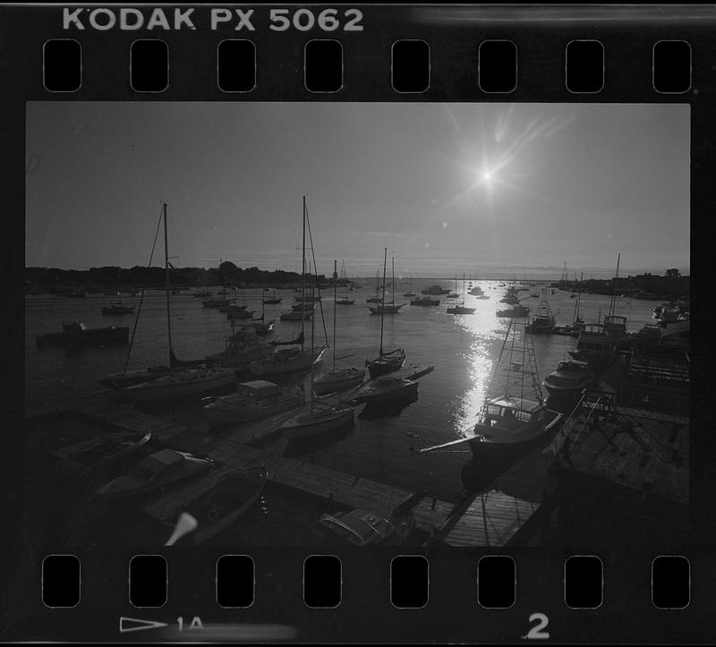 crowded-newburyport-harbor-digital-commonwealth