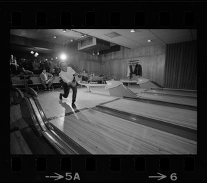 Mayor Kevin White bowling with Boston Police bowling team at Lucky Strike Alley