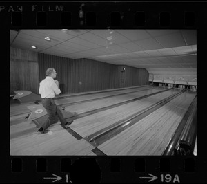 Mayor Kevin White bowling with Boston Police bowling team at Lucky Strike Alley