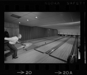 Mayor Kevin White bowling with Boston Police bowling team at Lucky Strike Alley